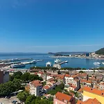 Island View