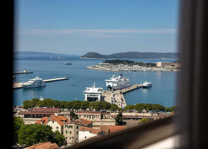 Island View * Split